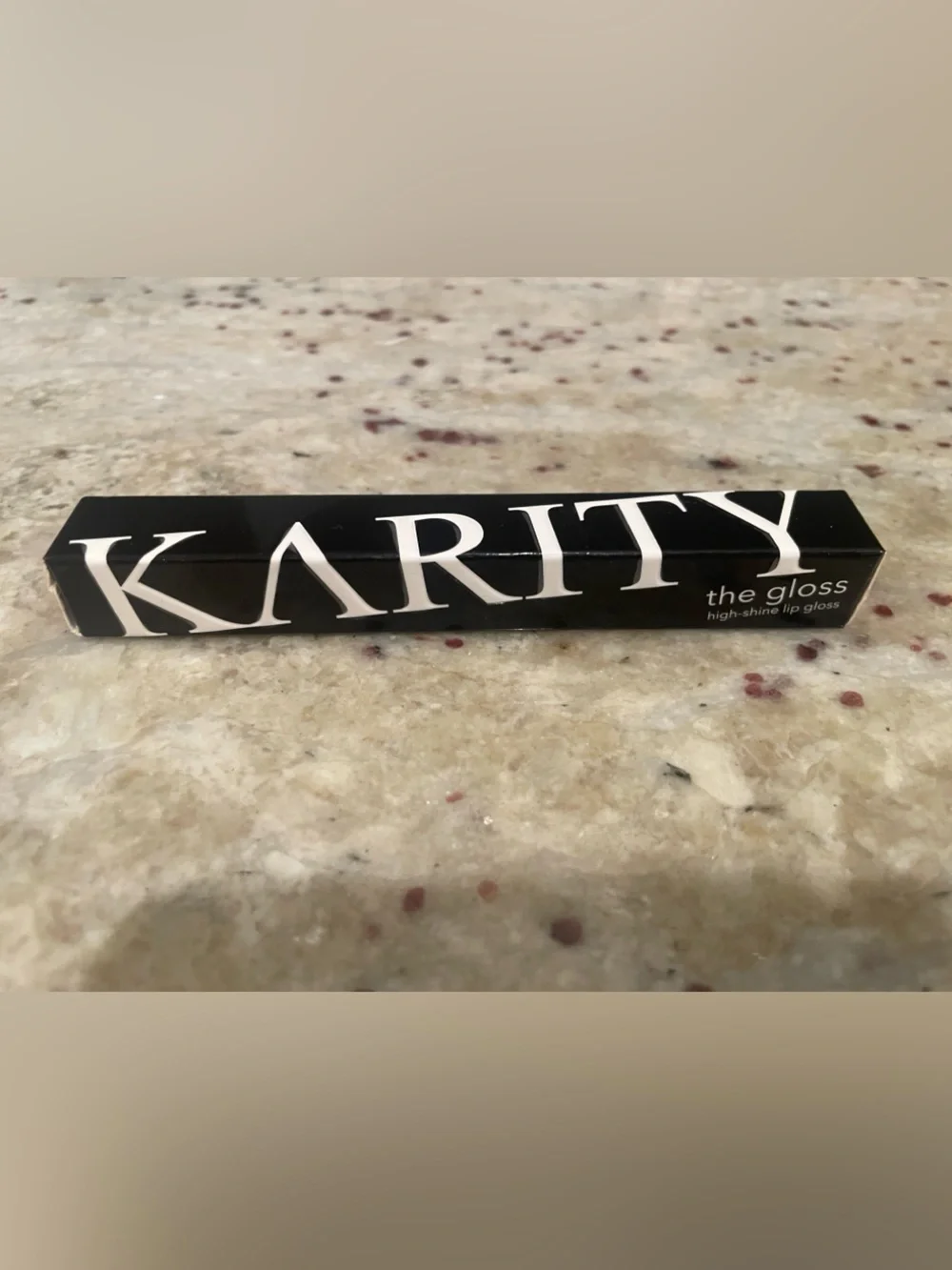 Karity Lipgloss Full Size Weekender Shade
